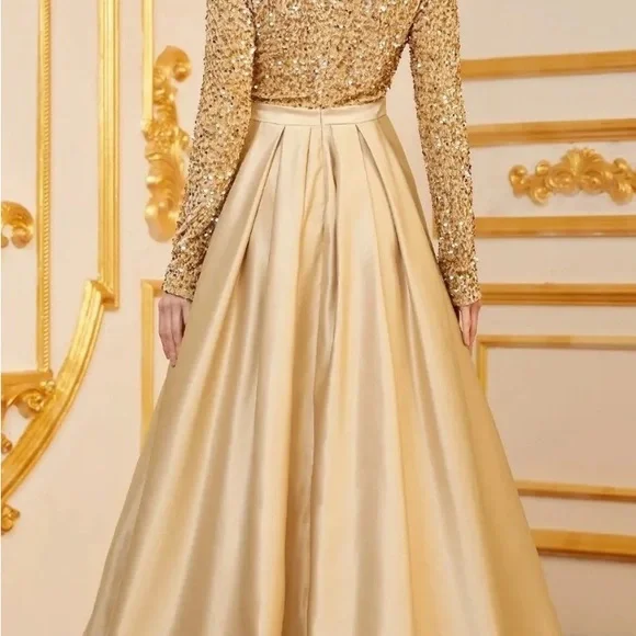 Elegant Gold Evening Gown - Picture 3 of 5